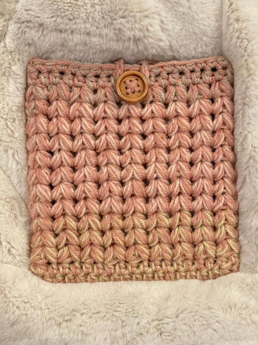 Handmade crochet kindle sleeve
